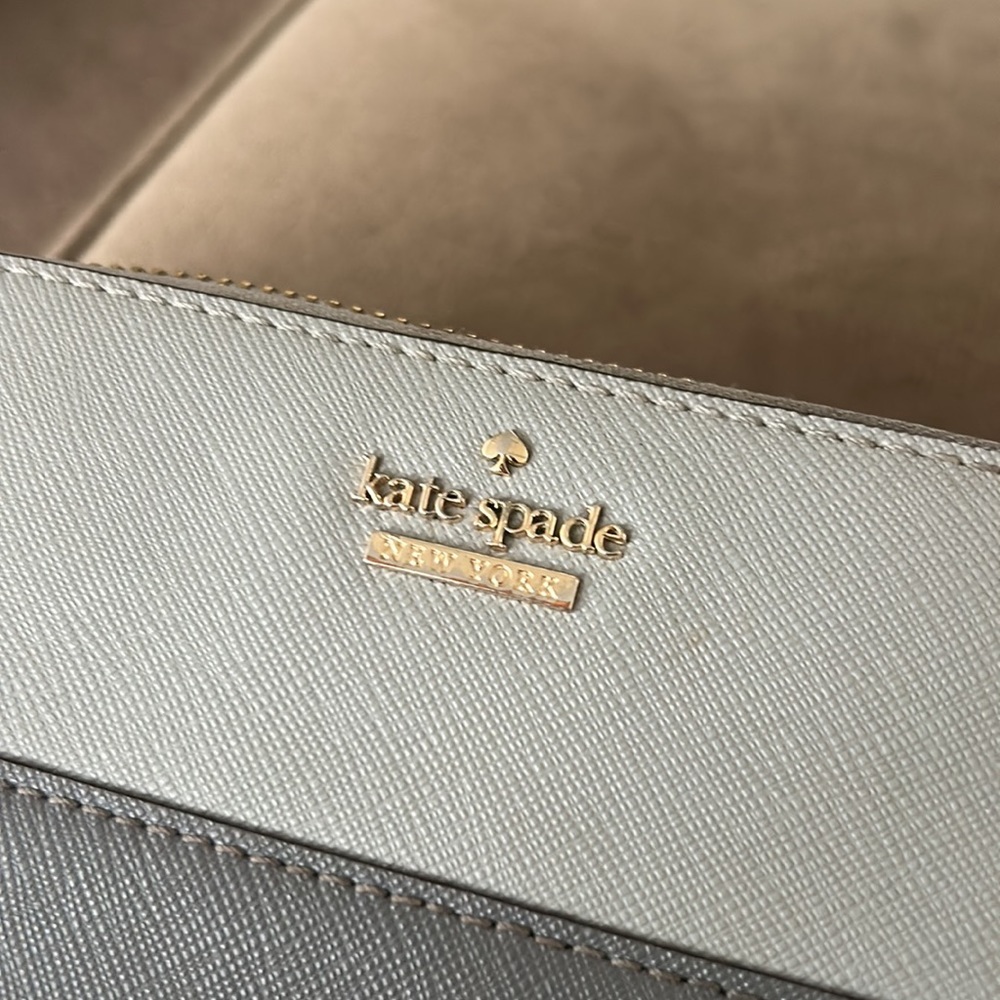 Kate Spade Wallet - Picture 6 of 8